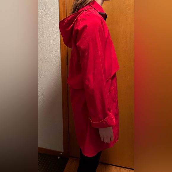 Janska Red hooded windbreaker, light jacket. Size small. - Picture 8 of 8